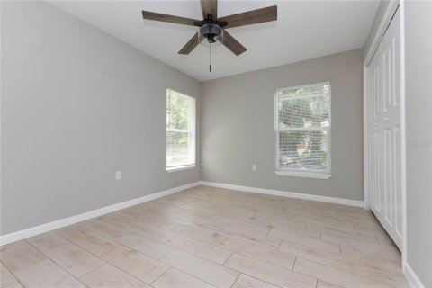 Casa en venta en Lake Panasoffkee, Florida, 3 dormitorios, 103.59 m2 № 1900439 - foto 10