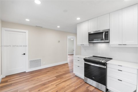 Casa en venta en Hollywood, Florida, 3 dormitorios, 111.3 m2 № 2065262 - foto 5