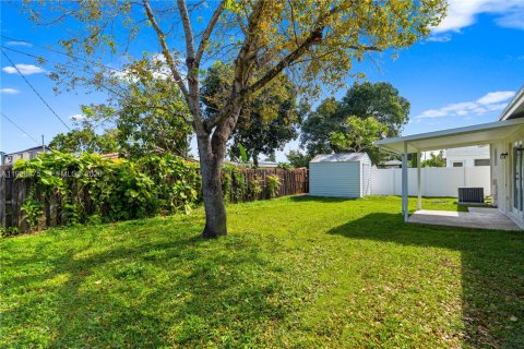 Casa en venta en Hollywood, Florida, 3 dormitorios, 111.3 m2 № 2065262 - foto 27