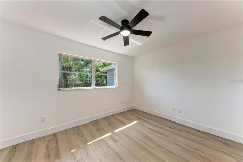 Villa ou maison à louer à Sarasota, Floride: 3 chambres, 122.63 m2 № 1918983 - photo 21