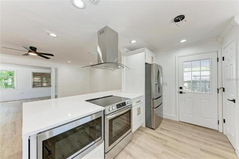 Villa ou maison à louer à Sarasota, Floride: 3 chambres, 122.63 m2 № 1918983 - photo 6