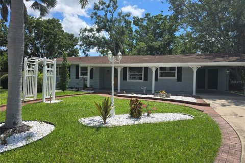 Villa ou maison à louer à Sarasota, Floride: 3 chambres, 122.63 m2 № 1918983 - photo 2