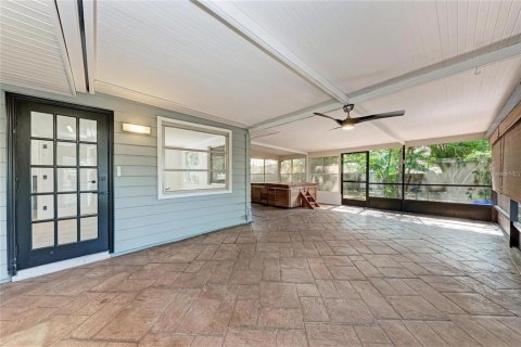 Villa ou maison à louer à Sarasota, Floride: 3 chambres, 122.63 m2 № 1918983 - photo 14