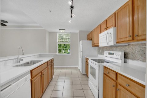Condo in Orlando, Florida, 2 bedrooms  № 1785556 - photo 9