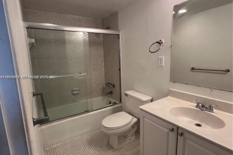 Copropriété à louer à Sunny Isles Beach, Floride: 2 chambres, 143.91 m2 № 2025767 - photo 24