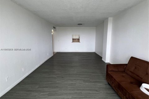 Copropriété à louer à Sunny Isles Beach, Floride: 2 chambres, 143.91 m2 № 2025767 - photo 14