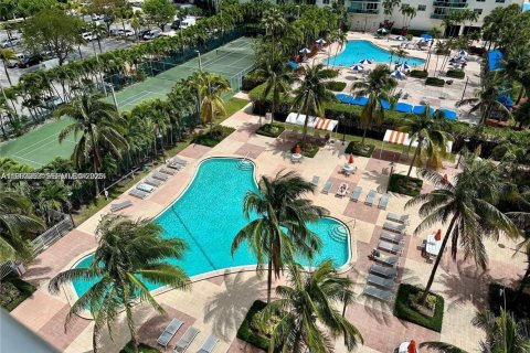 Copropriété à louer à Sunny Isles Beach, Floride: 2 chambres, 143.91 m2 № 2025767 - photo 8