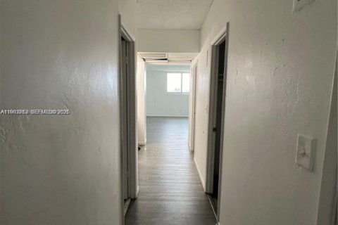 Copropriété à louer à Sunny Isles Beach, Floride: 2 chambres, 143.91 m2 № 2025767 - photo 20