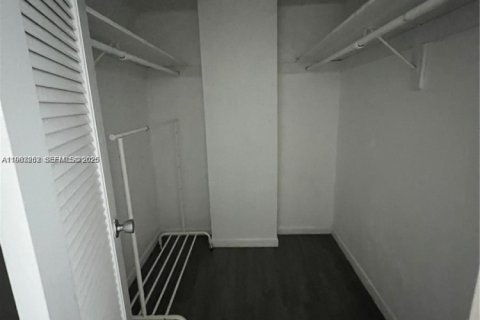 Copropriété à louer à Sunny Isles Beach, Floride: 2 chambres, 143.91 m2 № 2025767 - photo 23