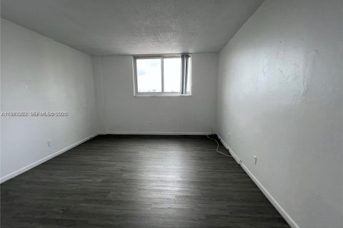 Copropriété à louer à Sunny Isles Beach, Floride: 2 chambres, 143.91 m2 № 2025767 - photo 18