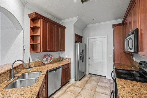 Townhouse in Melbourne, Florida 3 bedrooms, 162.76 sq.m. № 2204728 - photo 8
