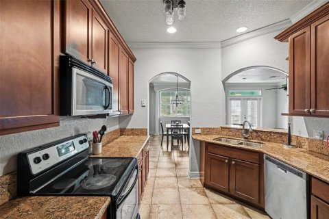 Townhouse in Melbourne, Florida 3 bedrooms, 162.76 sq.m. № 2204728 - photo 9