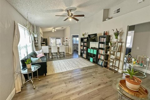 Casa en venta en Orlando, Florida, 3 dormitorios, 94.39 m2 № 1816964 - foto 8