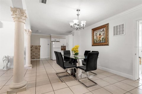 Casa en venta en Lakeland, Florida, 5 dormitorios, 165.55 m2 № 1602230 - foto 8