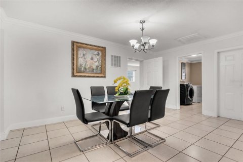 Casa en venta en Lakeland, Florida, 5 dormitorios, 165.55 m2 № 1602230 - foto 7