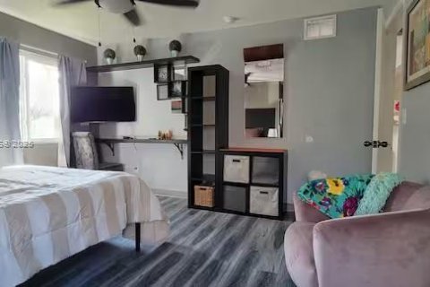 Condo in Tampa, Florida, 1 bedroom  № 1694845 - photo 14