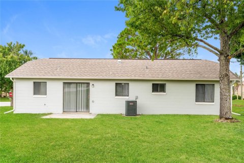 Casa en alquiler en Deltona, Florida, 3 dormitorios, 111.67 m2 № 1899340 - foto 13