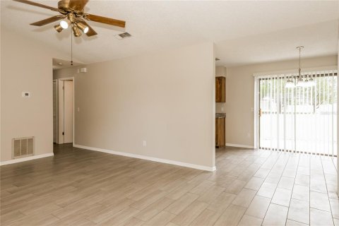 Casa en alquiler en Deltona, Florida, 3 dormitorios, 111.67 m2 № 1899340 - foto 14