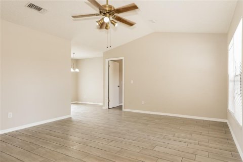 Casa en alquiler en Deltona, Florida, 3 dormitorios, 111.67 m2 № 1899340 - foto 2