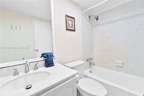 Copropriété à vendre à Hollywood, Floride: 1 chambre, 81.2 m2 № 1864152 - photo 18