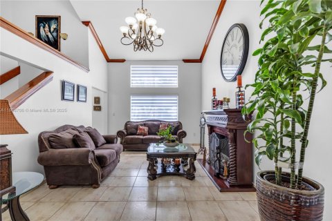 Villa ou maison à vendre à Miami, Floride: 3 chambres, 165.09 m2 № 1750361 - photo 8