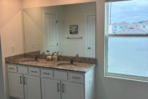Casa en venta en Zephyrhills, Florida, 4 dormitorios, 214.14 m2 № 2386209 - foto 11
