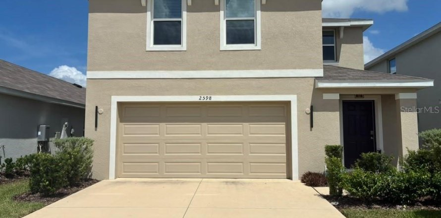 Casa en Zephyrhills, Florida 4 dormitorios, 214.14 m2 № 2386209