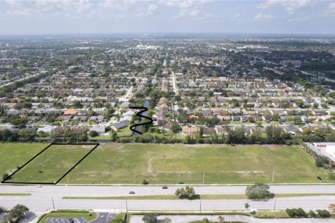 Propiedad comercial en venta en Lauderhill, Florida № 1703738 - foto 5