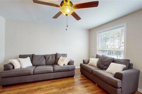 Condo in Temple Terrace, Florida, 2 bedrooms  № 1204916 - photo 5