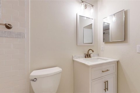 Condo in Temple Terrace, Florida, 2 bedrooms  № 1204916 - photo 21