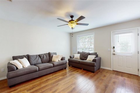 Condo in Temple Terrace, Florida, 2 bedrooms  № 1204916 - photo 4