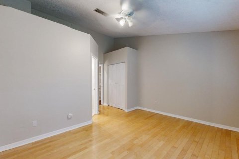 Condo in Temple Terrace, Florida, 2 bedrooms  № 1204916 - photo 20
