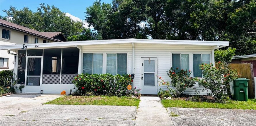 House in Winter Haven, Florida 3 bedrooms, 118.17 sq.m. № 1772709