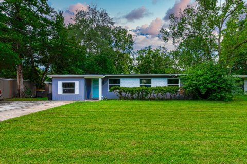 House in Jacksonville, Florida 3 bedrooms, 111.3 sq.m. № 770479 - photo 1