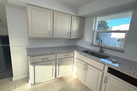 Villa ou maison à vendre à Sebring, Floride: 3 chambres № 1752454 - photo 4