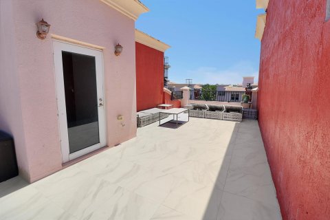 Touwnhouse à vendre à Fort Lauderdale, Floride: 3 chambres, 195.09 m2 № 2089621 - photo 29