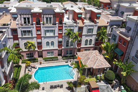 Touwnhouse à vendre à Fort Lauderdale, Floride: 3 chambres, 195.09 m2 № 2089621 - photo 3