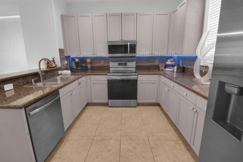 Touwnhouse à vendre à Fort Lauderdale, Floride: 3 chambres, 195.09 m2 № 2089621 - photo 19