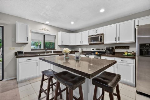 Casa en venta en Tampa, Florida, 3 dormitorios, 173.91 m2 № 2408585 - foto 11
