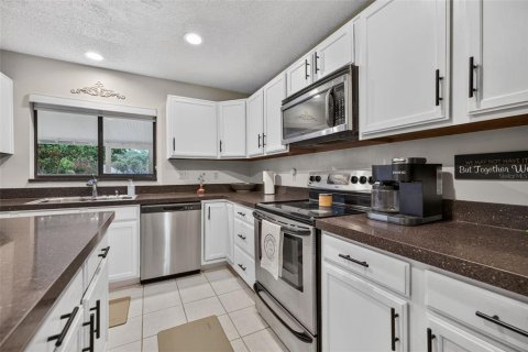 Casa en venta en Tampa, Florida, 3 dormitorios, 173.91 m2 № 2408585 - foto 12