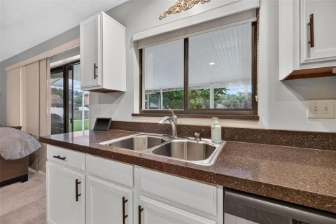 Casa en venta en Tampa, Florida, 3 dormitorios, 173.91 m2 № 2408585 - foto 13
