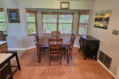 House in DeLand, Florida 4 bedrooms, 246.66 sq.m. № 2103215 - photo 10