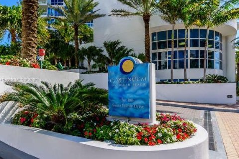 Condo in Miami Beach, Florida, 2 bedrooms № 2243326 - photo 27