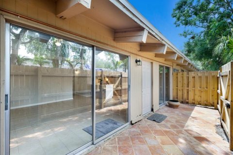 Condominio en venta en Sarasota, Florida, 2 dormitorios, 78.69 m2 № 1838465 - foto 2