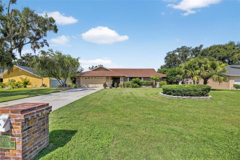 House in Plant City, Florida 3 bedrooms, 217.76 sq.m. № 1899808 - photo 4