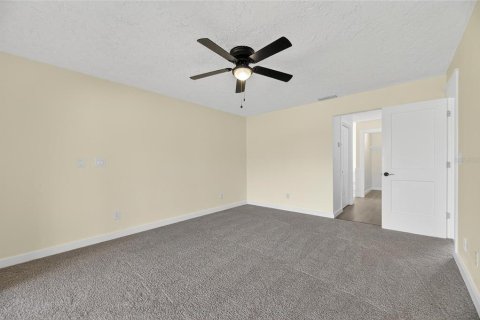 House in Plant City, Florida 3 bedrooms, 217.76 sq.m. № 1899808 - photo 28