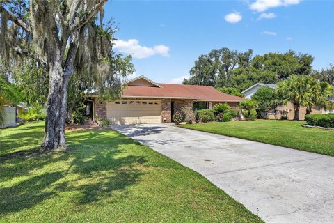 House in Plant City, Florida 3 bedrooms, 217.76 sq.m. № 1899808 - photo 9