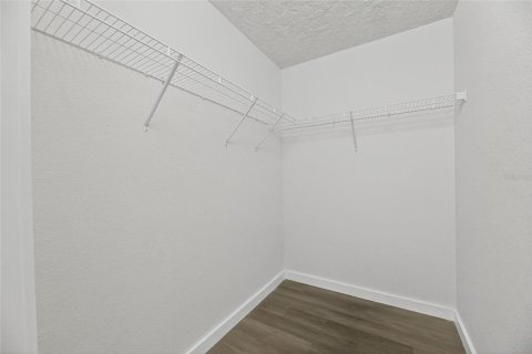 House in Plant City, Florida 3 bedrooms, 217.76 sq.m. № 1899808 - photo 30