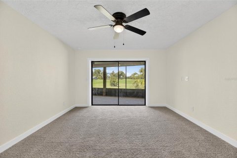 House in Plant City, Florida 3 bedrooms, 217.76 sq.m. № 1899808 - photo 25