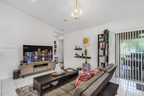 Casa en venta en Weston, Florida, 3 dormitorios, 142.42 m2 № 1984560 - foto 11